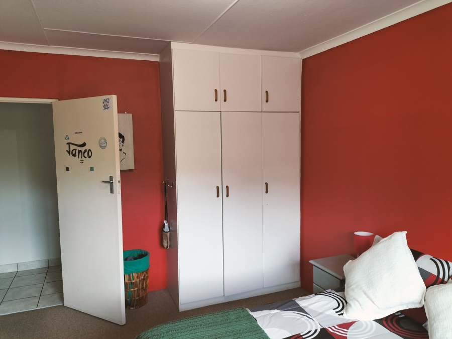 6 Bedroom Property for Sale in Grootbrakhoogte Western Cape